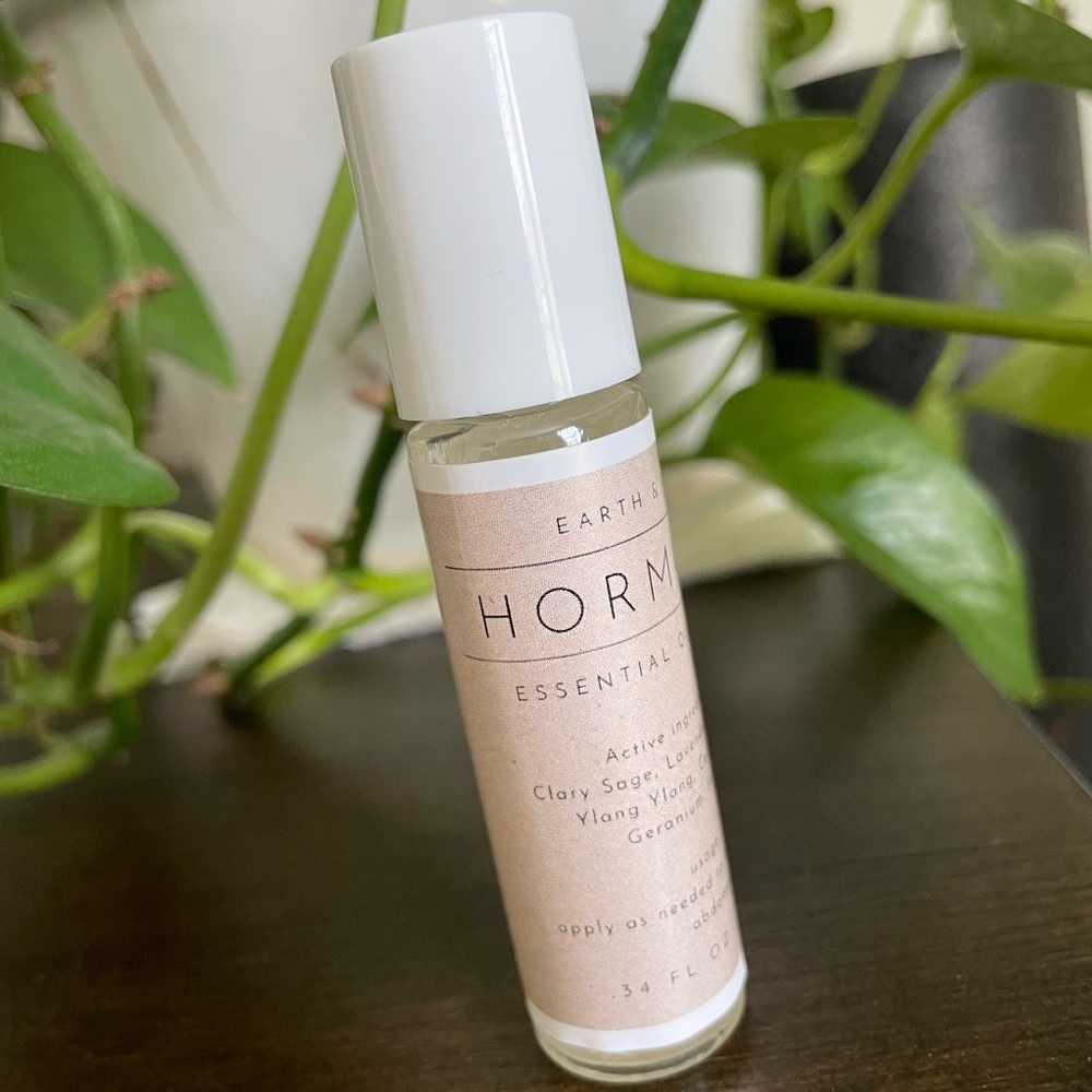 2 FOR $20 / Hormone blend 10ml roller bottle